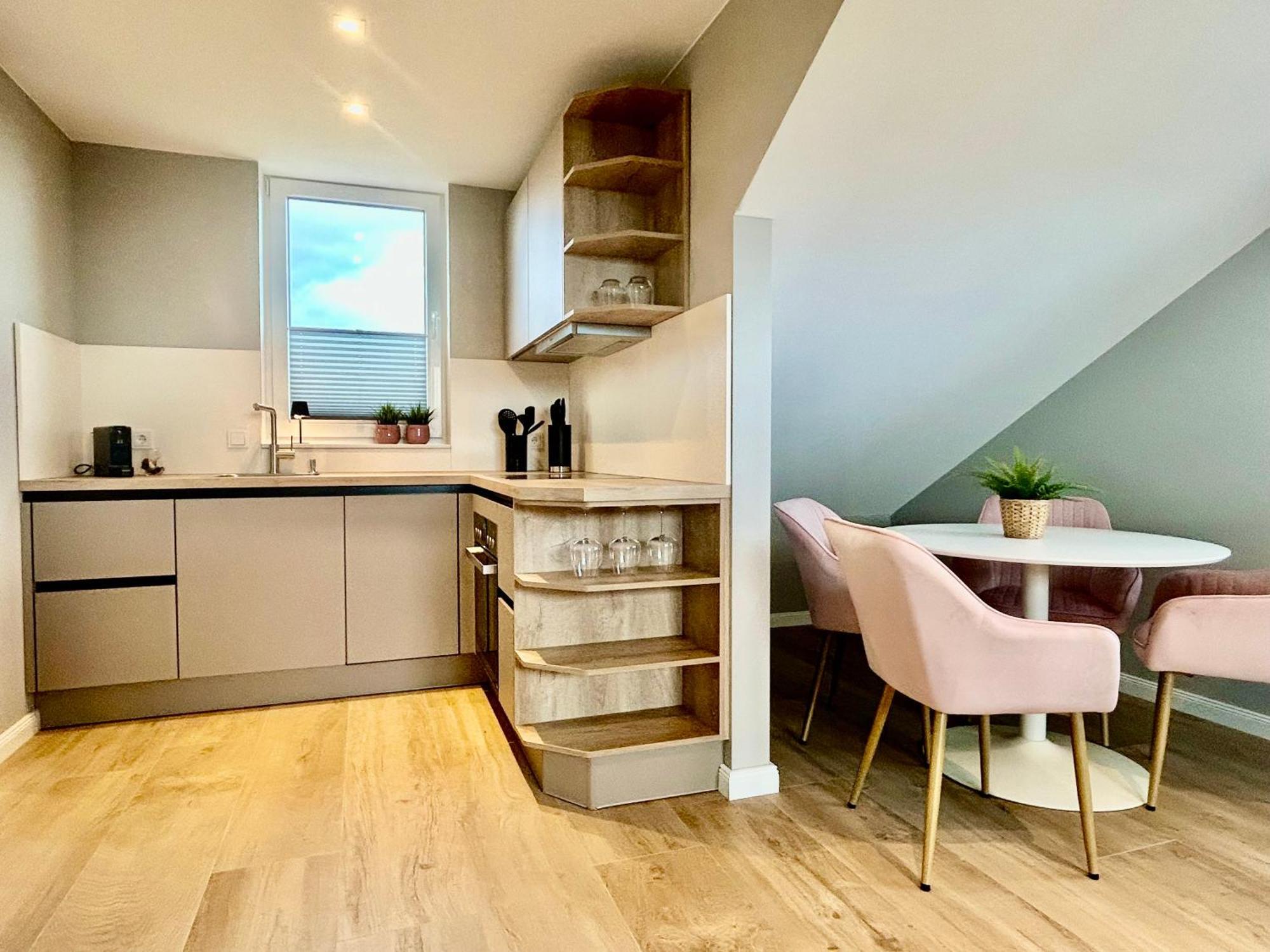 Apartment In Fußläufiger Nähe Zu Airport-messe Düsseldorf