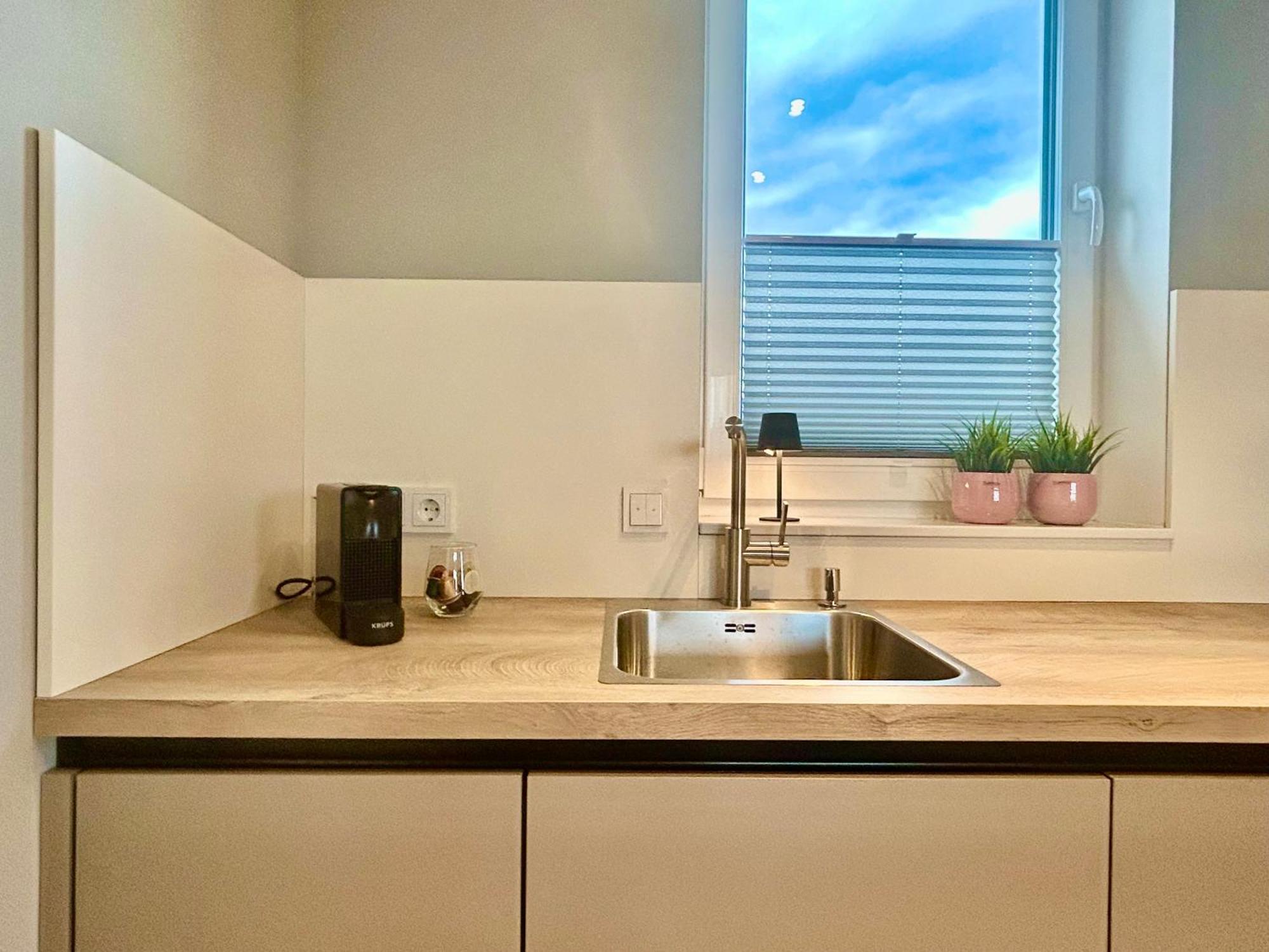 In Fußläufiger Nähe Zu Airport-messe Apartment