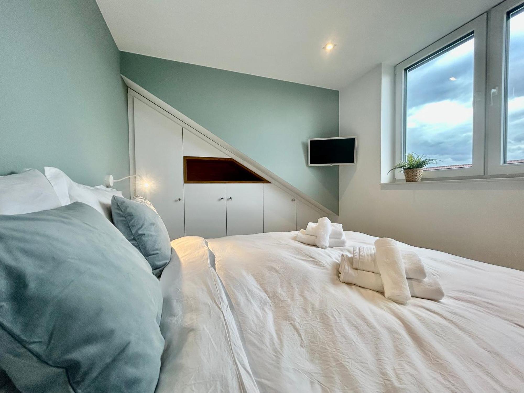 In Fußläufiger Nähe Zu Airport-messe Apartment