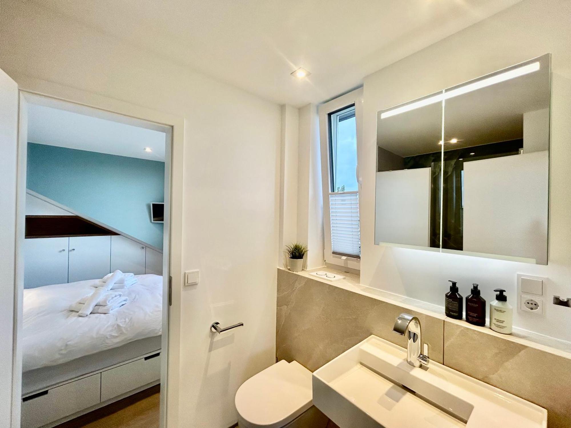 In Fußläufiger Nähe Zu Airport-messe Apartment Düsseldorf