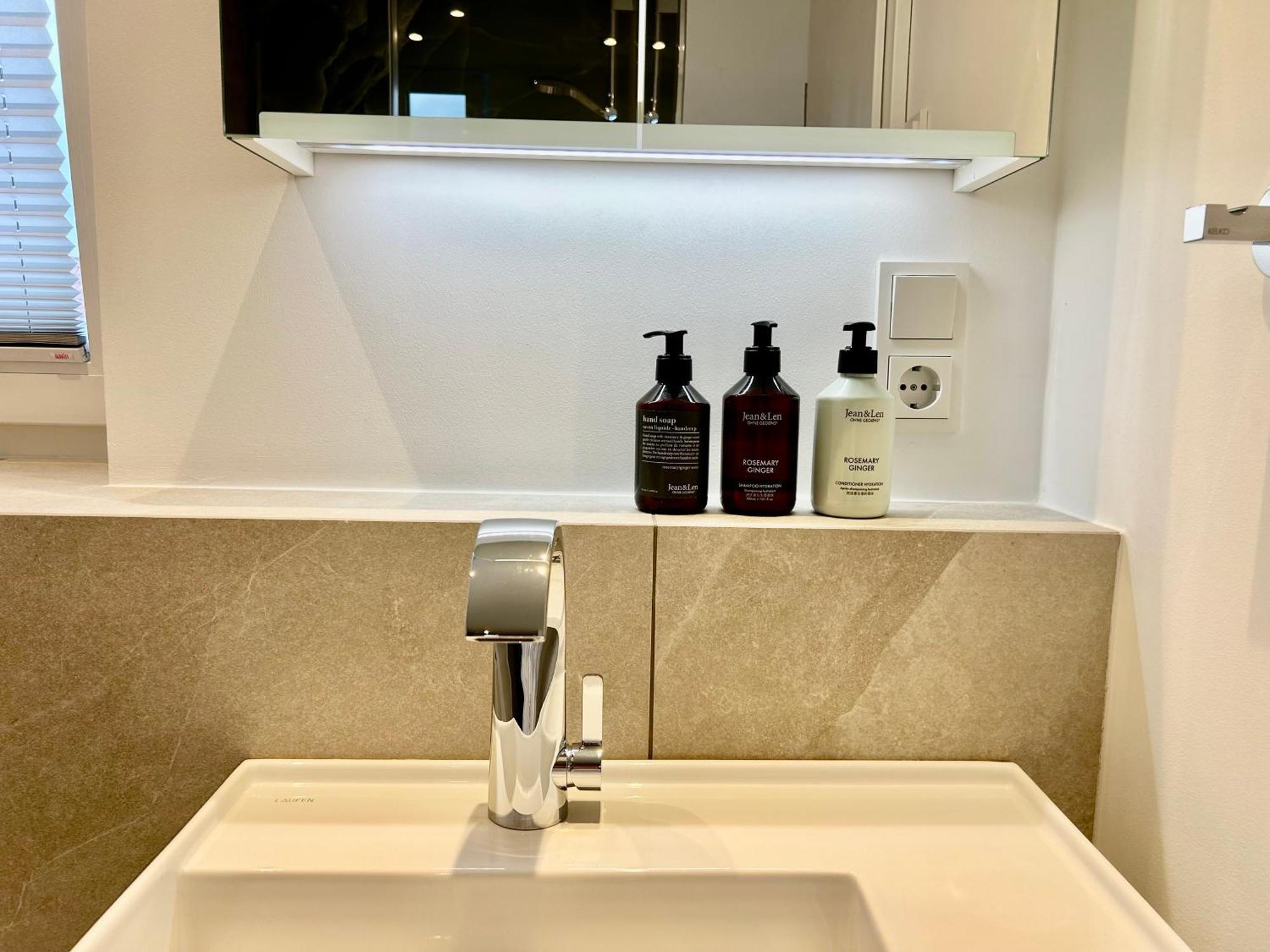 In Fußläufiger Nähe Zu Airport-messe