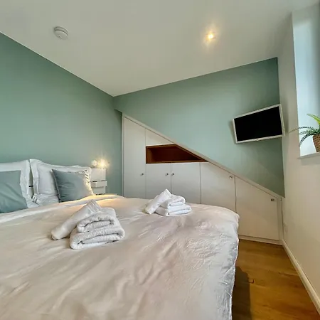 In Fusslaeufiger Naehe Zu Airport-messe 2 Apartment *