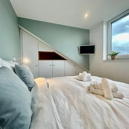 In Fusslaeufiger Naehe Zu Airport-messe 2 Apartment
